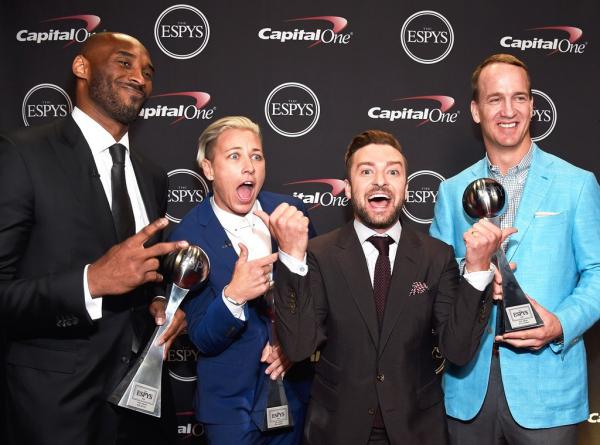 peyton-manning-kobe-bryant-abby-walmach-espy.jpg