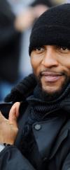 Ray Lewis csaknem két millióval lóg a ligának